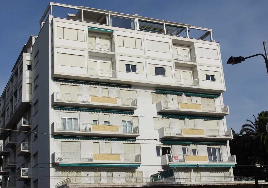 Sanremo-appartamento-ristrutturato-con-vista-mare (1) aaa