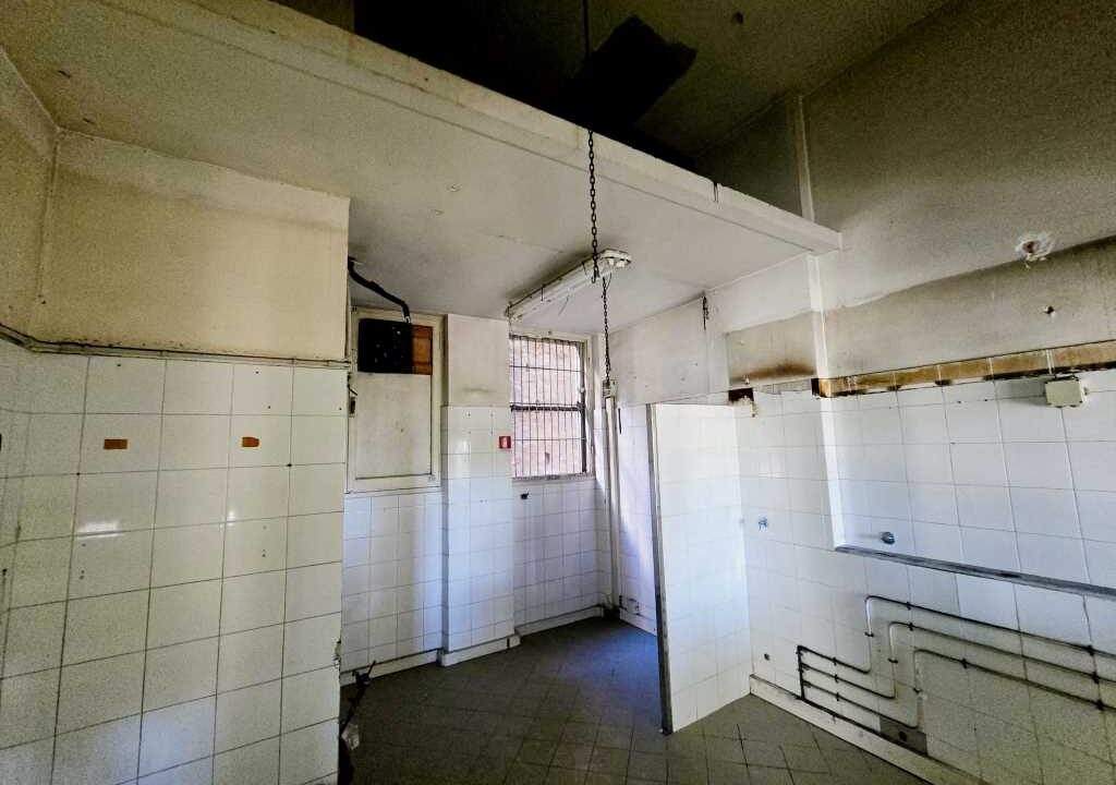 Negozio-in-vendita-ad-Ospedaletti (10)
