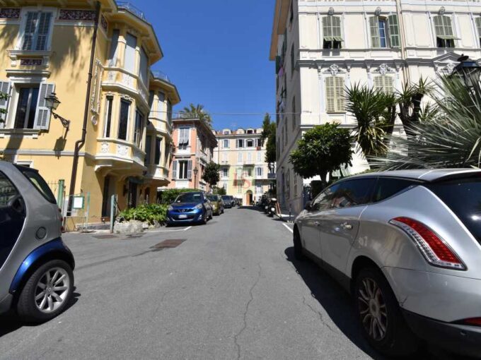 Sanremo-monolocale-in-vendita-in-palazzo-storico