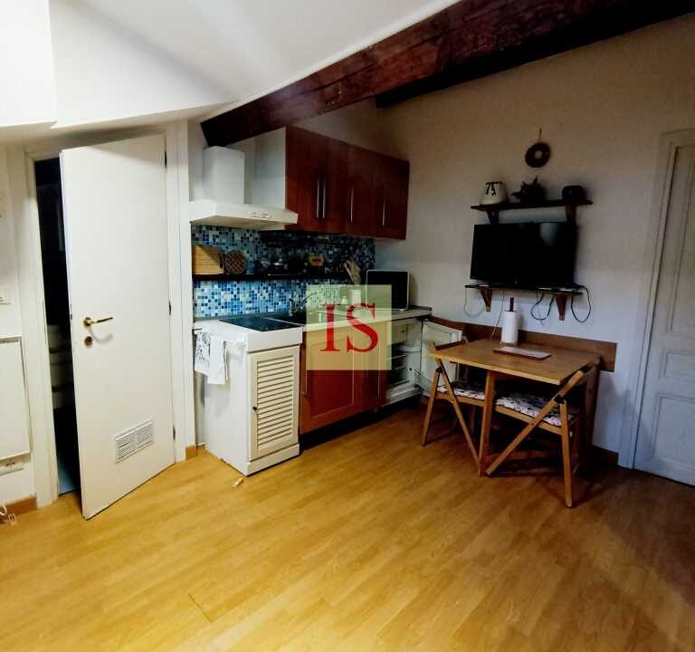 Sanremo-monolocale-in-vendita-in-palazzo-storico