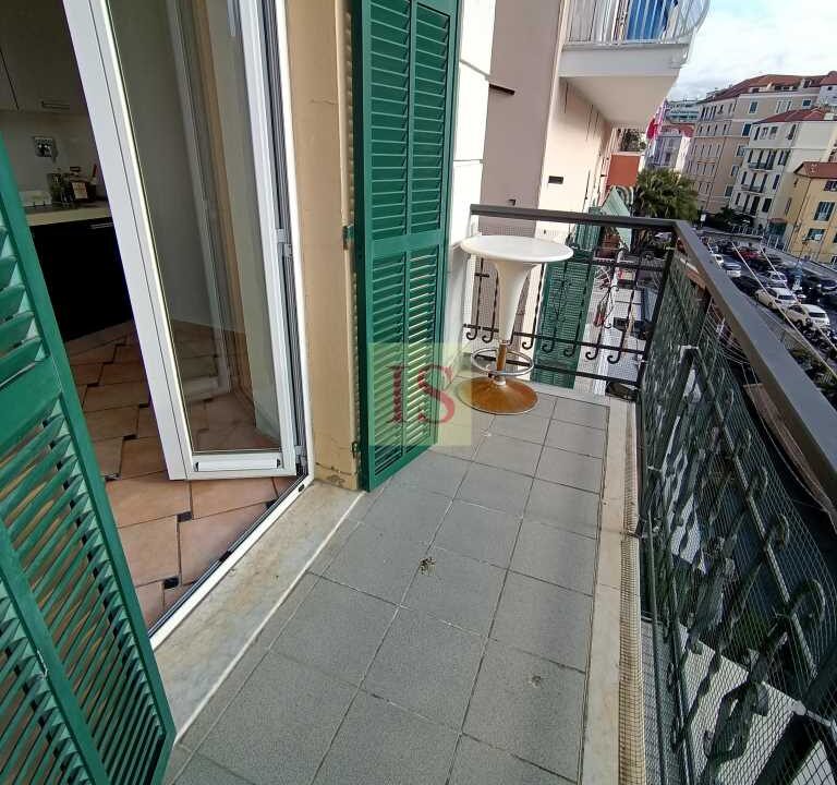 Sanremo-centrale-in-affitto-vista-mare