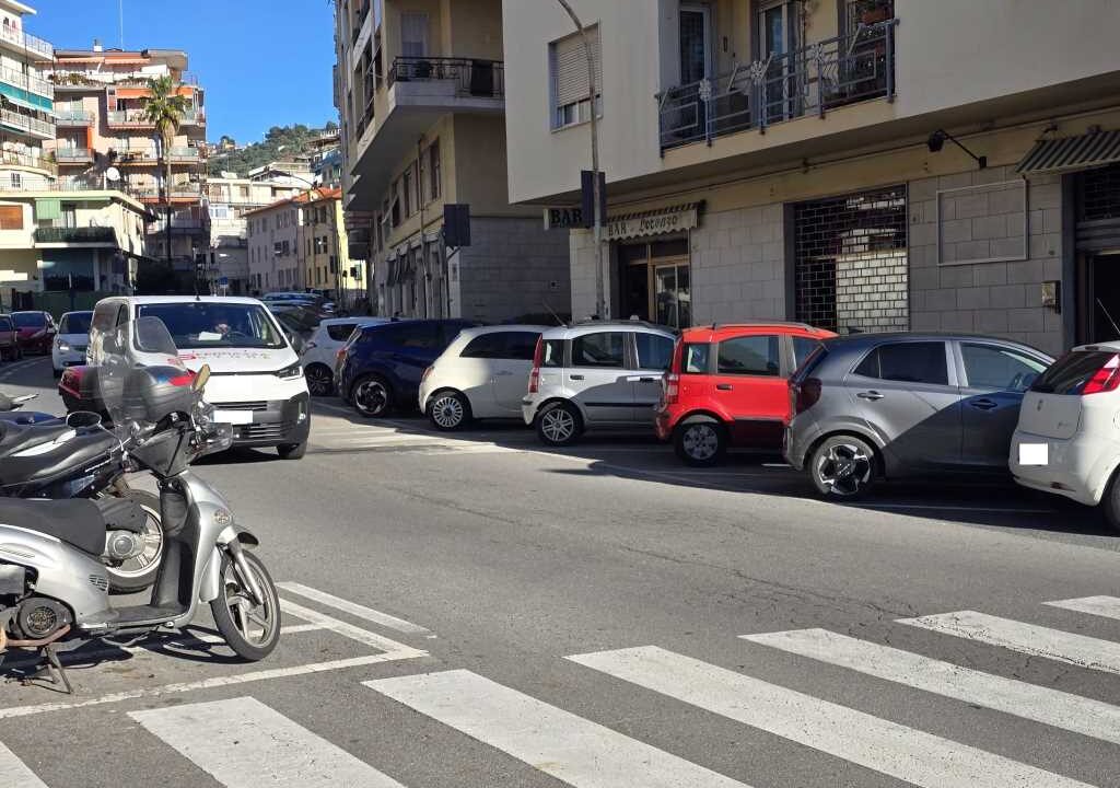Sanremo-negozio-in-vendita-San-Martino (1)