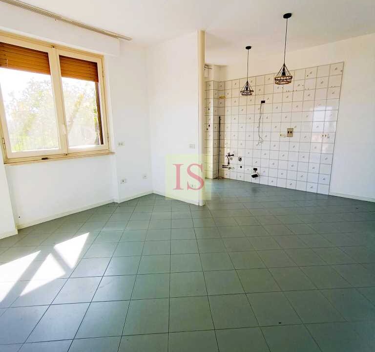 Sanremo-quadrilocale-con-posto-auto-e-vista-mare (14)