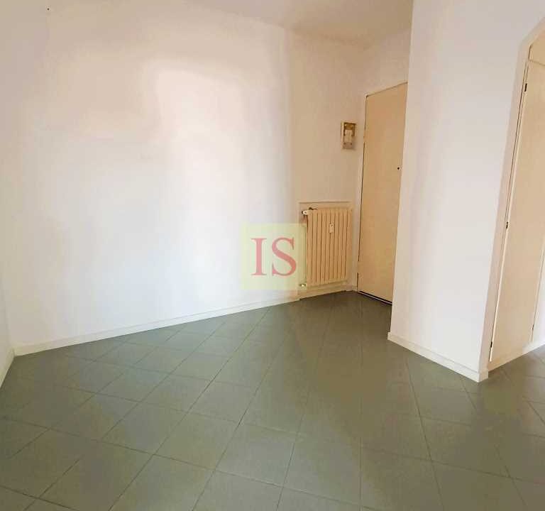 Sanremo-quadrilocale-con-posto-auto-e-vista-mare (8)