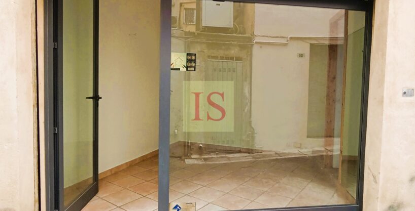Sanremo-centro-locale-uso-laboratorio