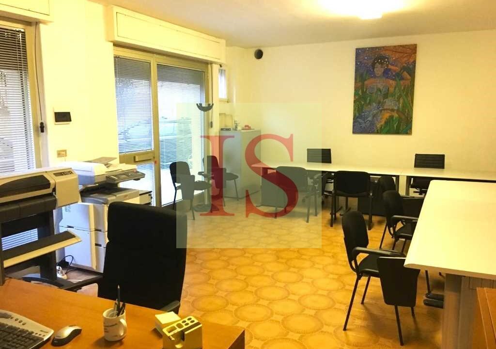 Sanremo-negozio-in-locazione (5)